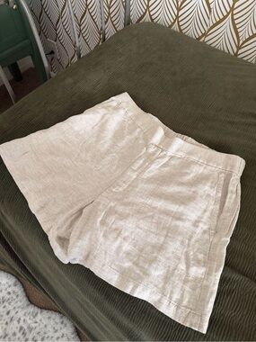 Banana Republic Light Beige Linen Blend Shorts